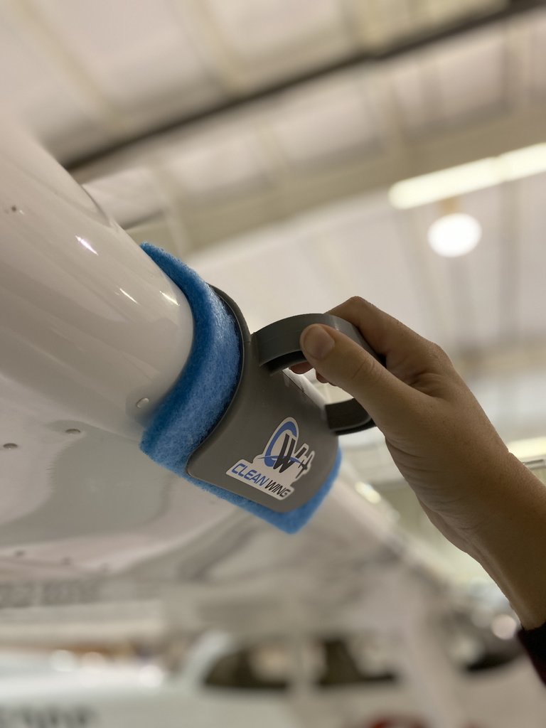 CleanWing Leading Edge Scrubber Kit