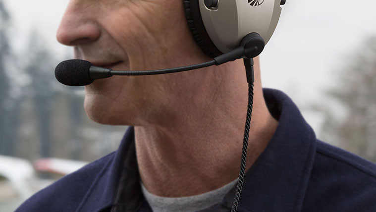 Lightspeed Zulu 3 Aviation Headset - GA Plugs